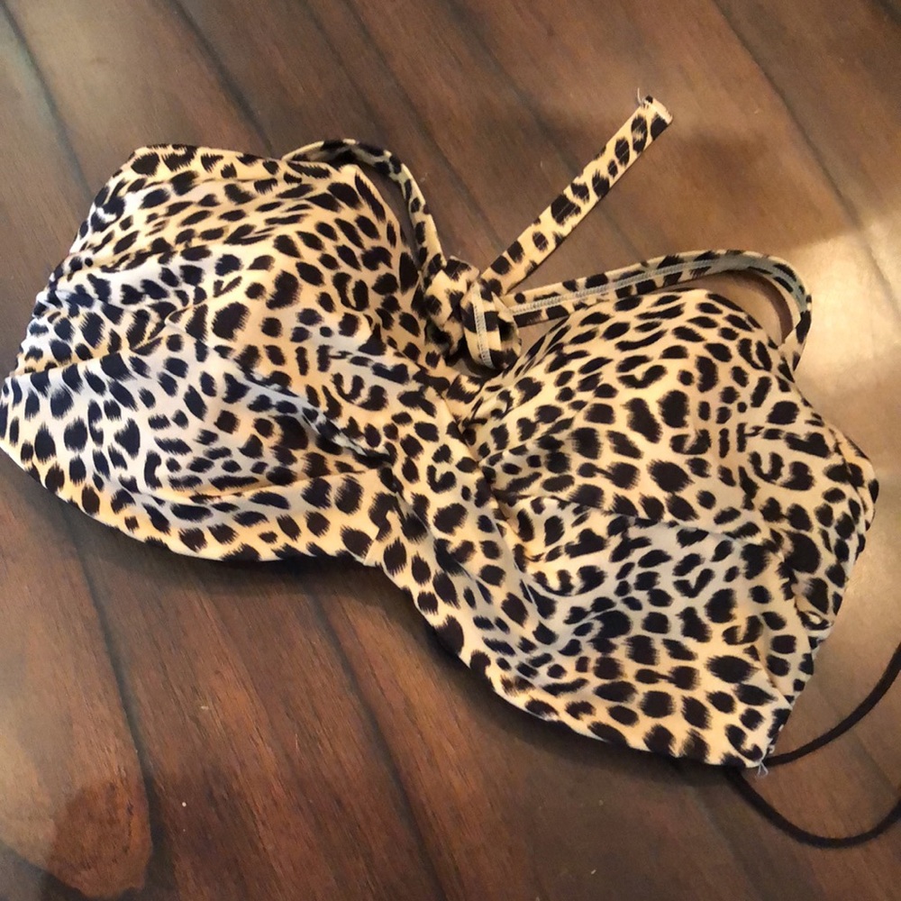 Victoria Secret Leopard underwire bathing suit top, tie/neck straps and back